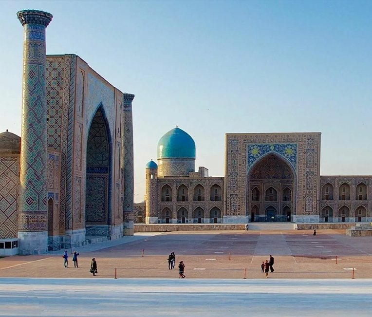 Maleriprojekt af Landmark Tower of Silk Road Happy World, fase II-projekt af Silk Road Style City