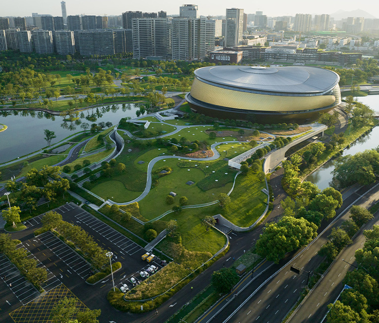 Stålstrukturbelægningsunderprojekt af Hangzhou Eastern Bay Sports Park (rulleskøjtehal, bånd, hjælperum, landskabstårn)